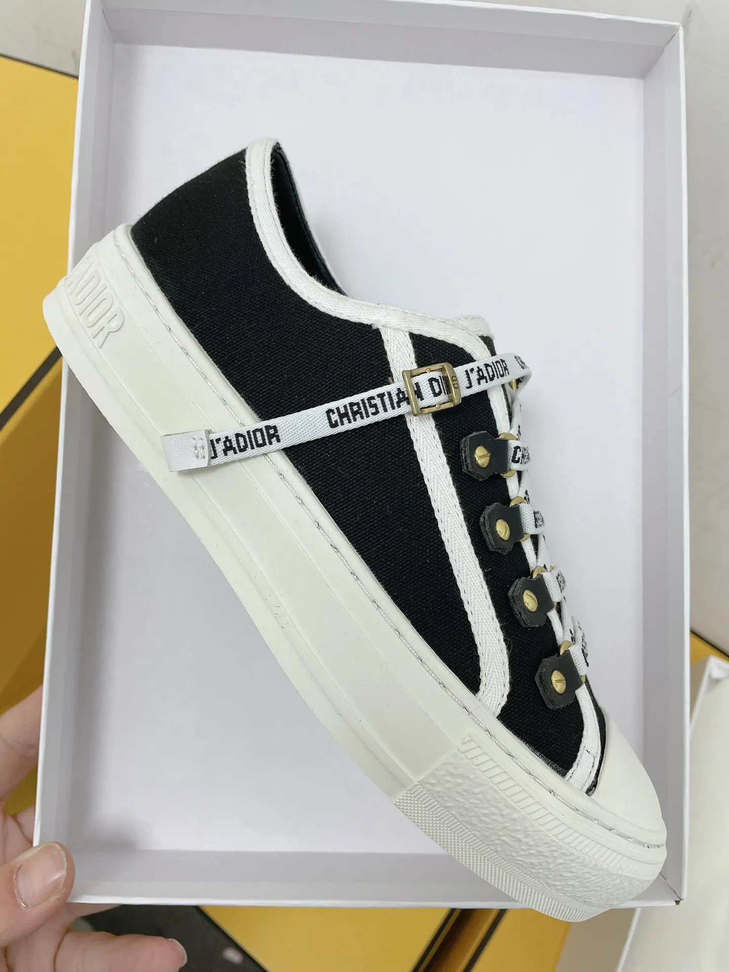 👟👟Ex-factory price 420👟👟 DIOR classic casual shoes black and white, classic 2 colors + 21 spring and summer latest colors, black and white, countless Internet celebrity shows, crazy rhythm, 21 spring and summer new products have richer materials, craftsmanship and design elements, so beautiful🔸Number: 35-40